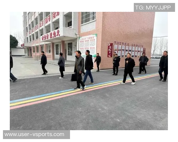 湖滨中学足球队奋勇拼搏展现青春风采助力校园文化建设与团队精神提升